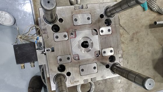 Proe EDM Precision Injection Molding Medical Applications With 500 Mold Life