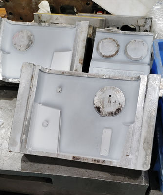 Customizable General Purpose Injection Molding System for Multi-cavity Production